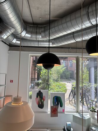 andTradition Flowerpot VP1 - Matt black [Ex-display]