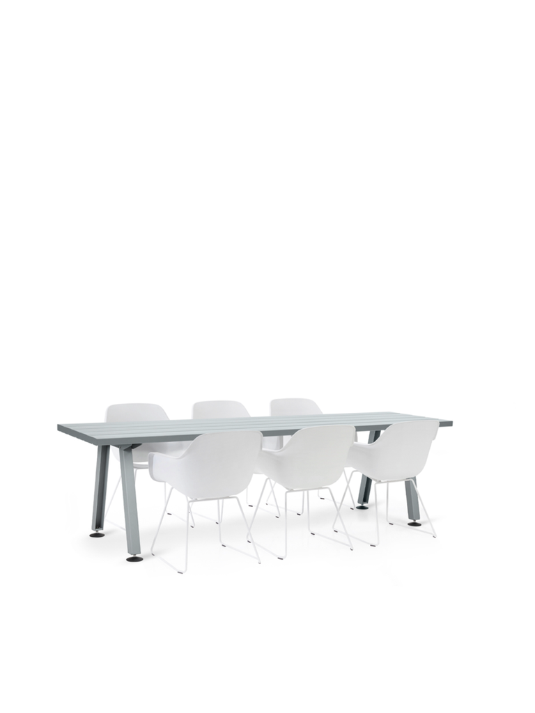 Extremis Marina Table