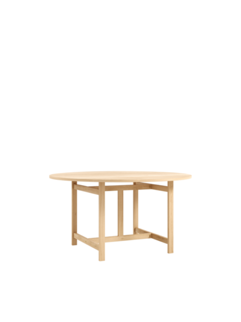 Moebe Round Dining Table