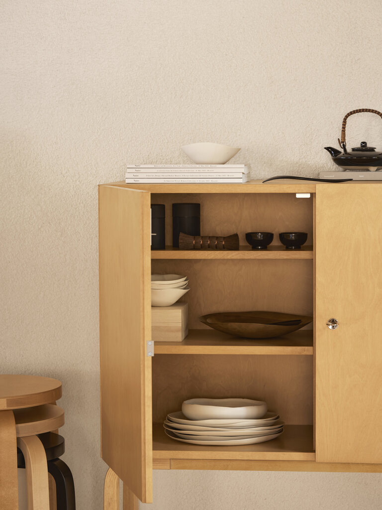 Artek Cabinet 250