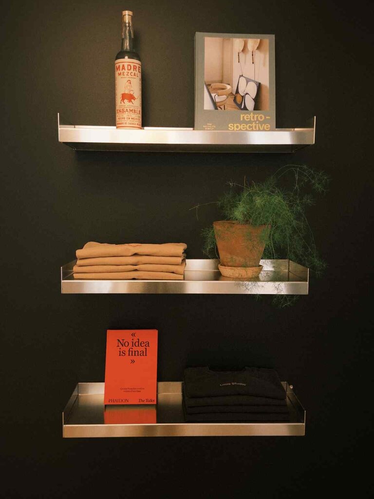 Our Society Kompakt Shelf 700