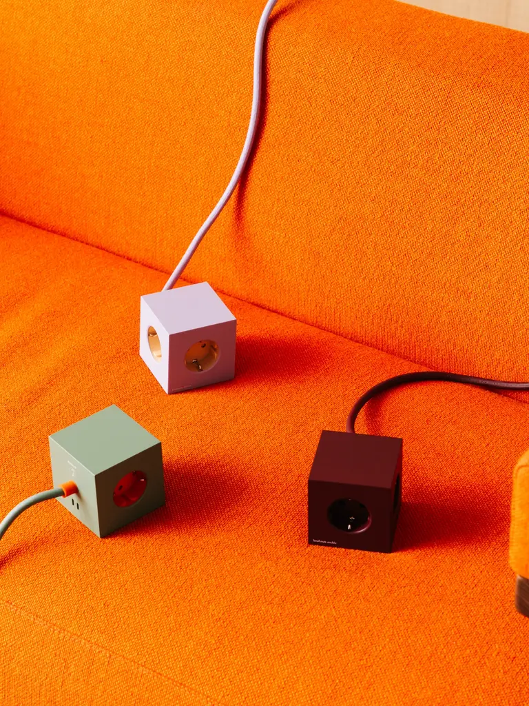 Avolt Square 1 (USB-C) with cable - Bauhaus-Archiv