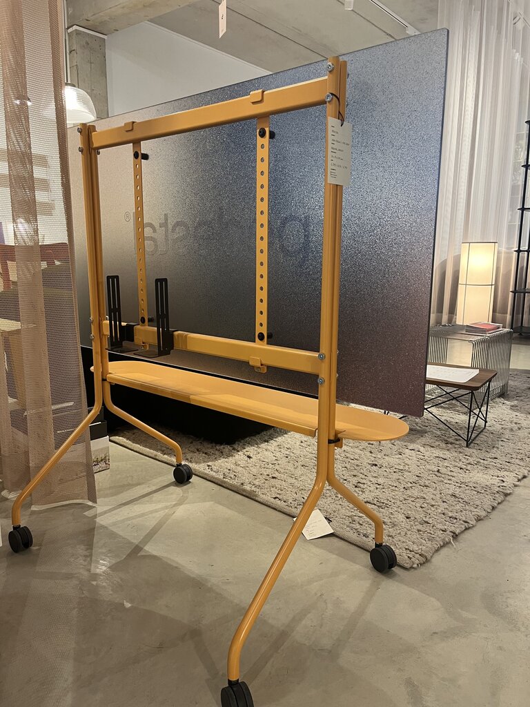 Pedestal Pedestal - Moon Rollin' + pipe shelf [Ex-display]