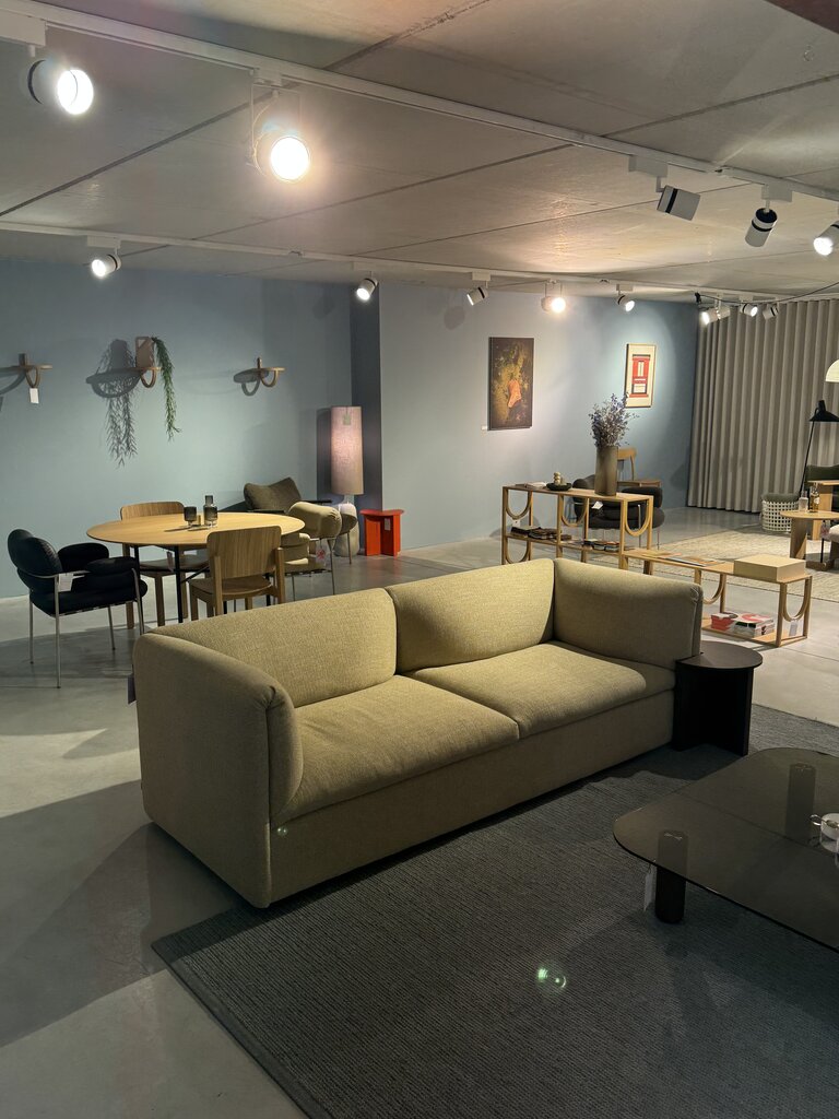 Fogia Retreat Sofa - 2,5 Seater [Ex-display]