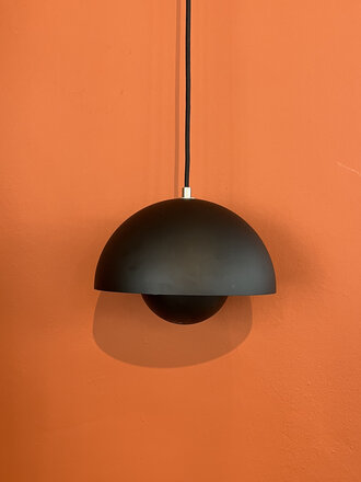 andTradition Flowerpot VP1 - Matt black [Ex-display]
