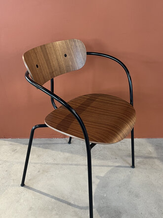 andTradition Pavilion AV2 with armrests Set of 3  [ Ex-Display ]