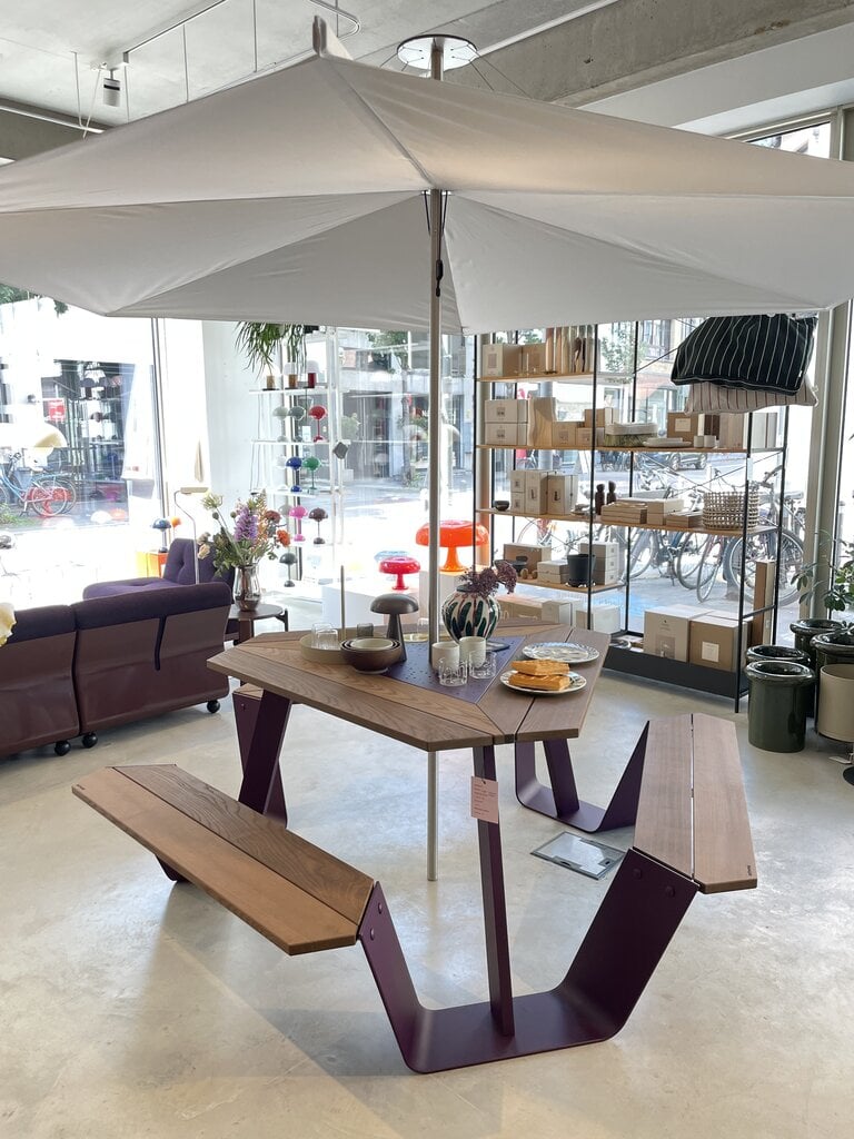 Extremis Anker tafel met Inumbrina parasol [Ex-Display]