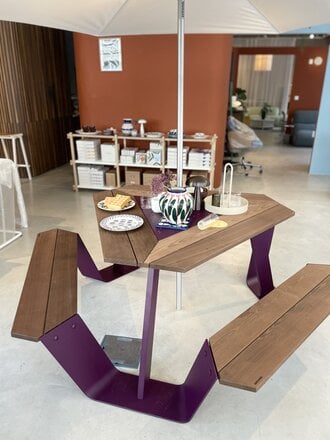 Extremis Anker tafel met Inumbrina parasol [Ex-Display]