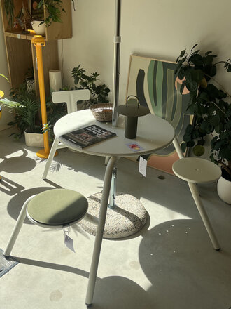 Extremis Virus - 3 seater Off White [Ex-Display]