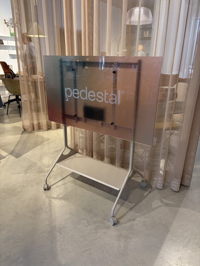 Pedestal Moon Rollin Tall + Shelf [Ex-display]