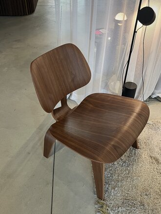 Vitra Plywood Group LCW  [Ex-display]