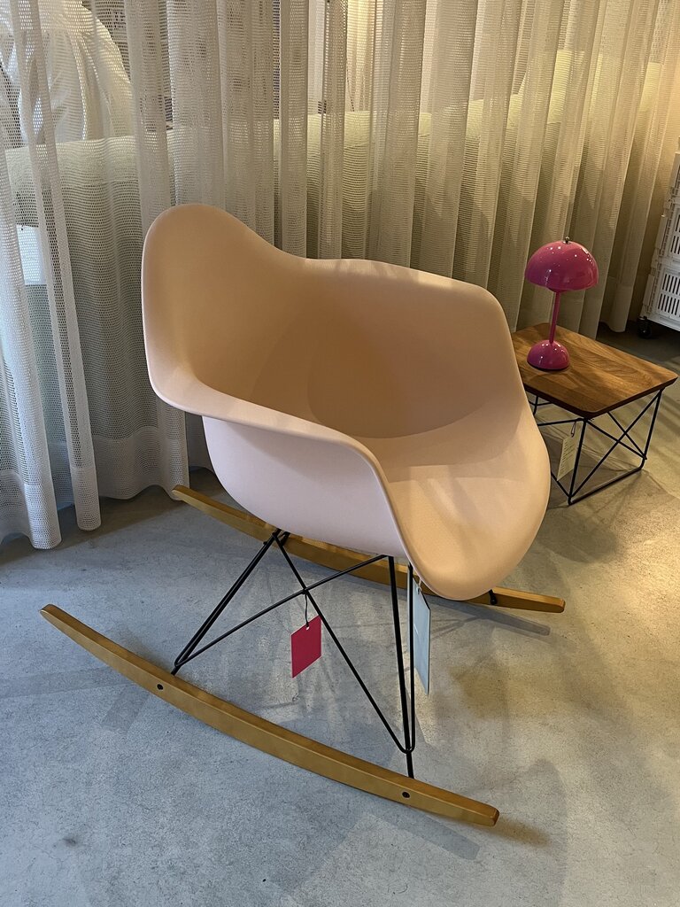 Vitra Eames plastic armchair RAR [Ex-display]