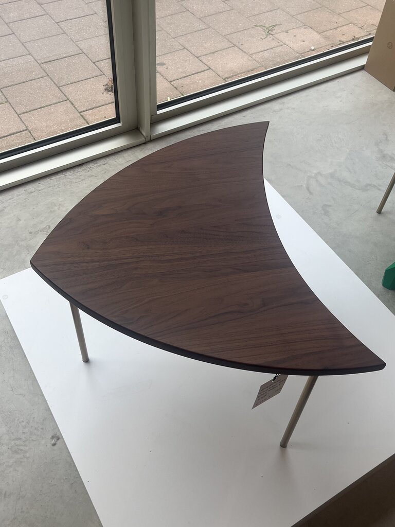 andTradition Pinwheel HM7 - Oiled Walnut with Brass [Ex-display]