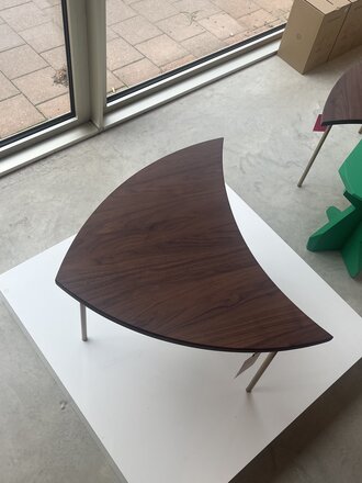 andTradition Pinwheel HM7 - Oiled Walnut with Brass [Ex-display]