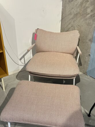 Fogia Pico Lounge Chair + Ottoman [Ex-display]