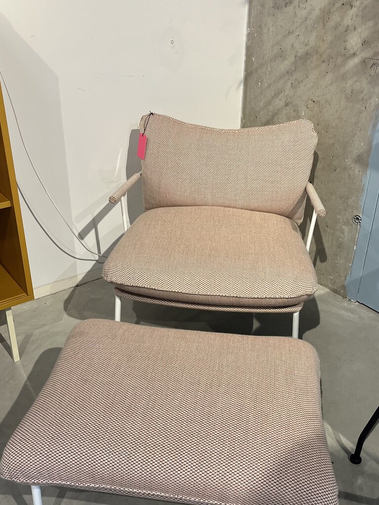 Fogia Pico Lounge Chair + Ottoman [Ex-display]