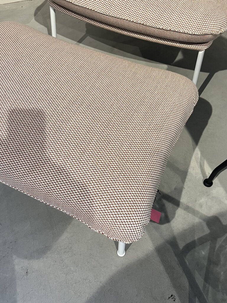 Fogia Pico Lounge Chair + Ottoman [Ex-display]