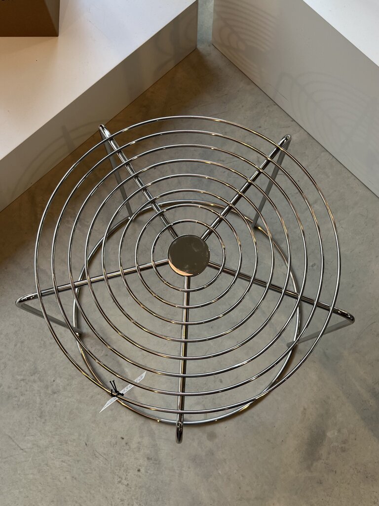 andTradition VP11 Wire Stools [Ex-display]