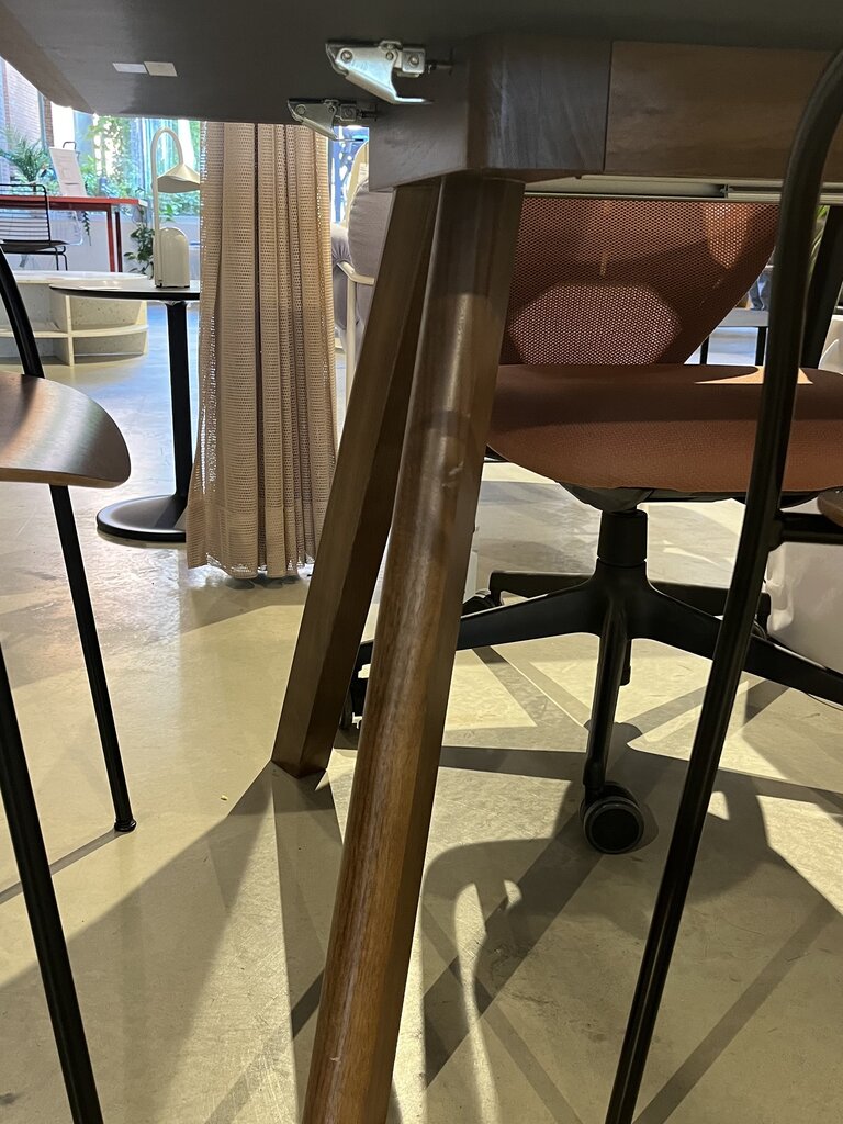 HAY CPH30 Extendable Table Walnut + Extendable Leaf Black [Ex-display]