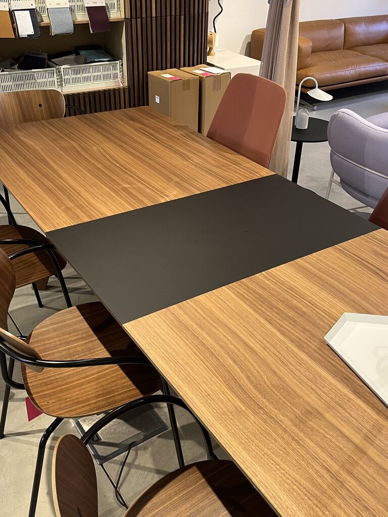 HAY CPH30 Extendable Table Walnut + Extendable Leaf Black [Ex-display]