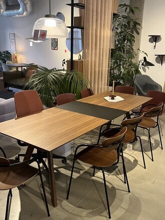 HAY CPH30 Extendable Table Walnut + Extendable Leaf Black [Ex-display]