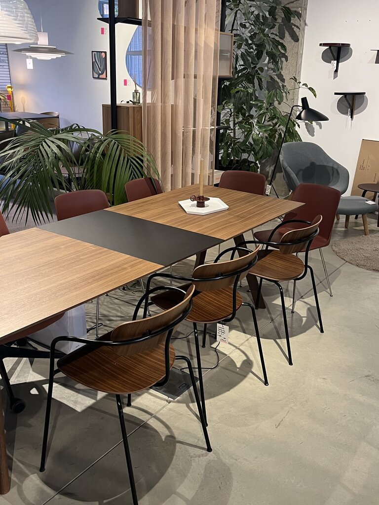 HAY CPH30 Extendable Table Walnut + Extendable Leaf Black [Ex-display]