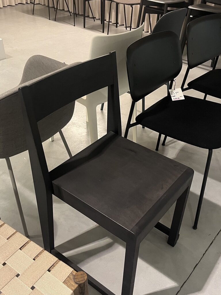 Frama Chair 01 - Ash Stained Black [Ex-display]