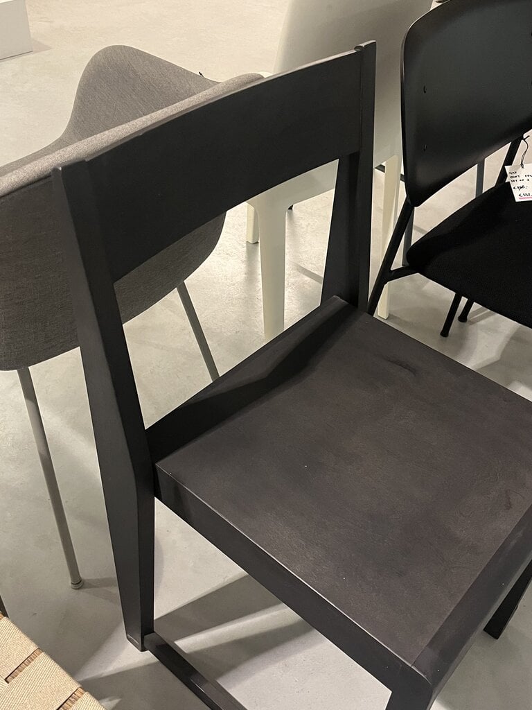 Frama Chair 01 - Ash Stained Black [Ex-display]