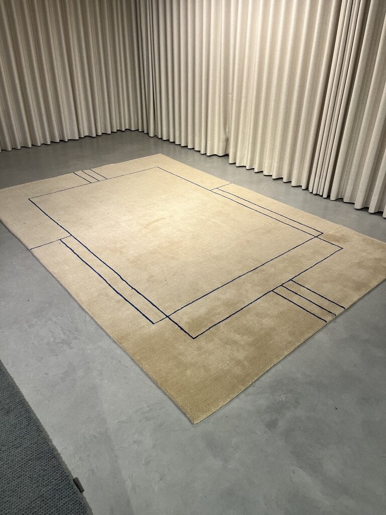 andTradition Cruise Rug AP12  [Ex-display]