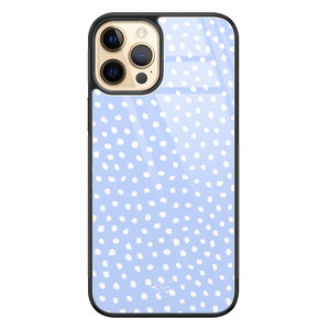 Telefoonhoesje Store iPhone 12 (Pro) hoesje glas - Purple dots