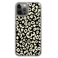 Mooie Telefoonhoesjes iPhone 12 (Pro) hybride hoesje - Animal skin
