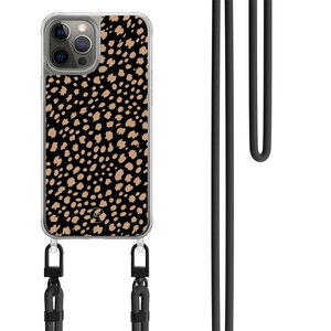 Casimoda iPhone 12 (Pro) hoesje met zwart koord - Savannah spots