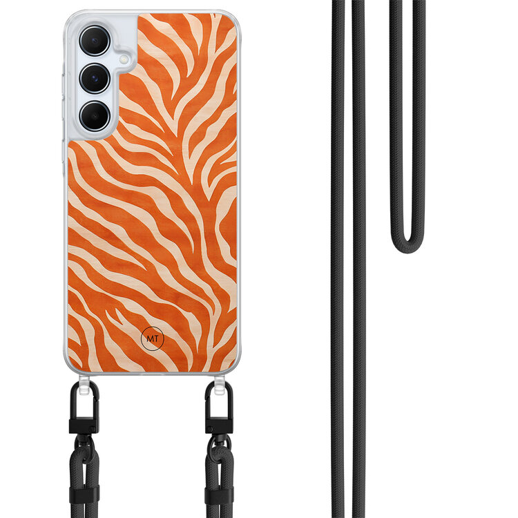 Mooie Telefoonhoesjes Samsung Galaxy A35 hoesje met zwart koord - Zebra oranje