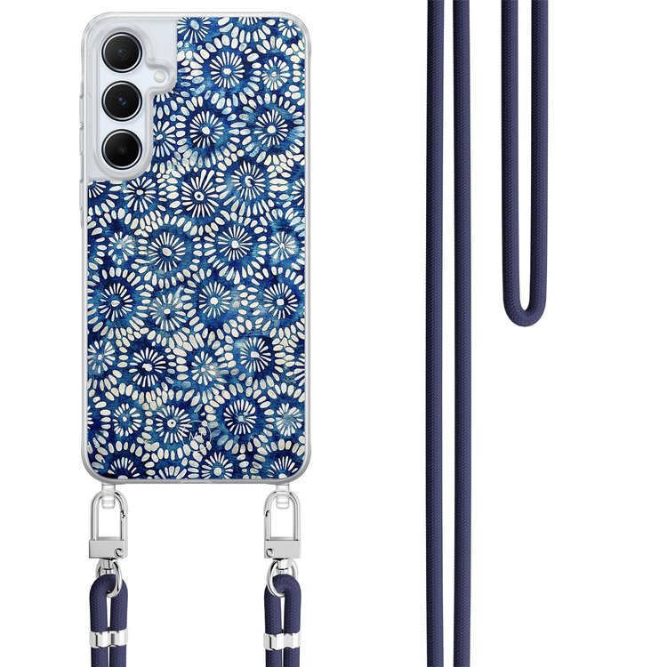 Mooie Telefoonhoesjes Samsung Galaxy A15 hoesje met donkerblauw koord - Azure daisies