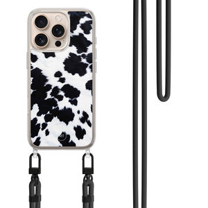 Mooie Telefoonhoesjes iPhone 16 Pro Max hoesje met zwart koord - Koeienprint