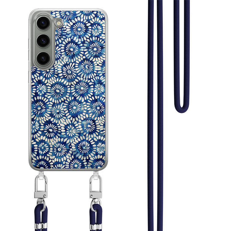 Mooie Telefoonhoesjes Samsung Galaxy S23 hoesje met donkerblauw koord - Azure daisies