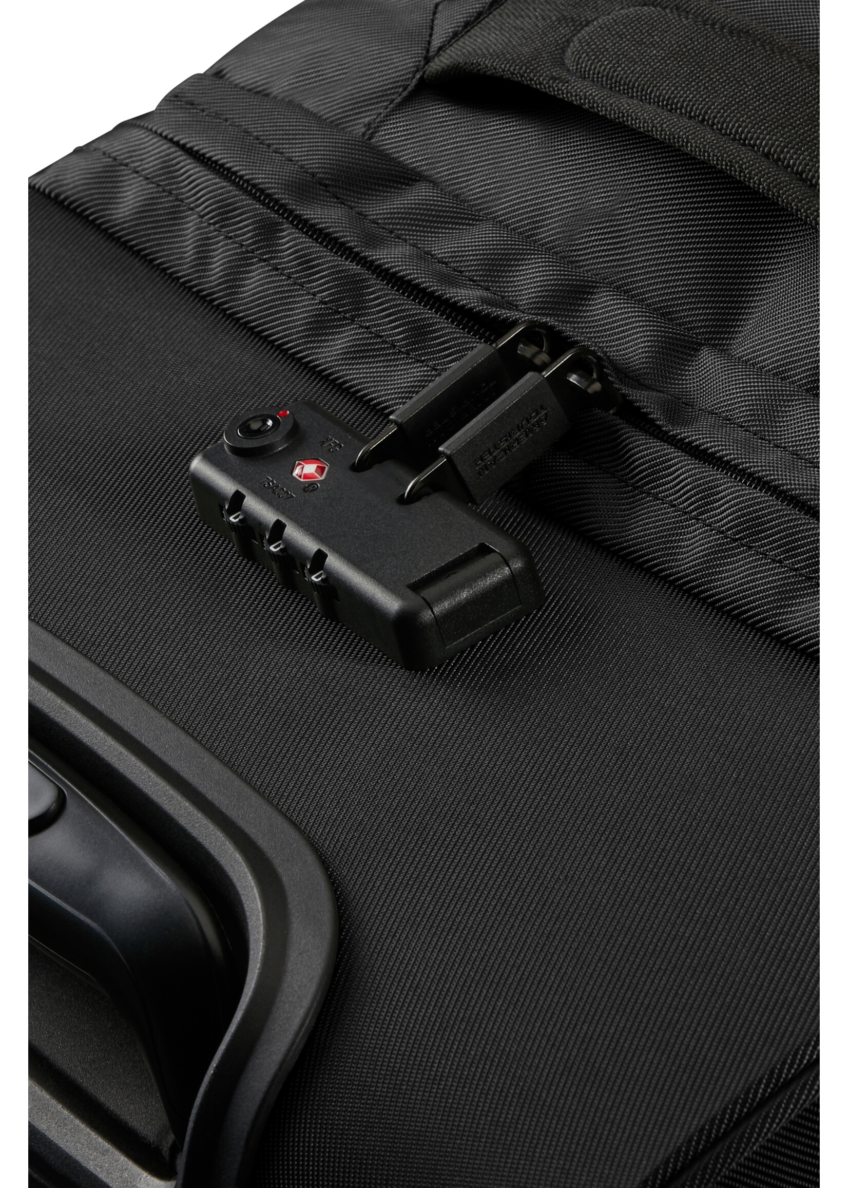 AMERICAN TOURISTER URBAN TRACK DUFFLE WHEELS L ASPHALT BLACK