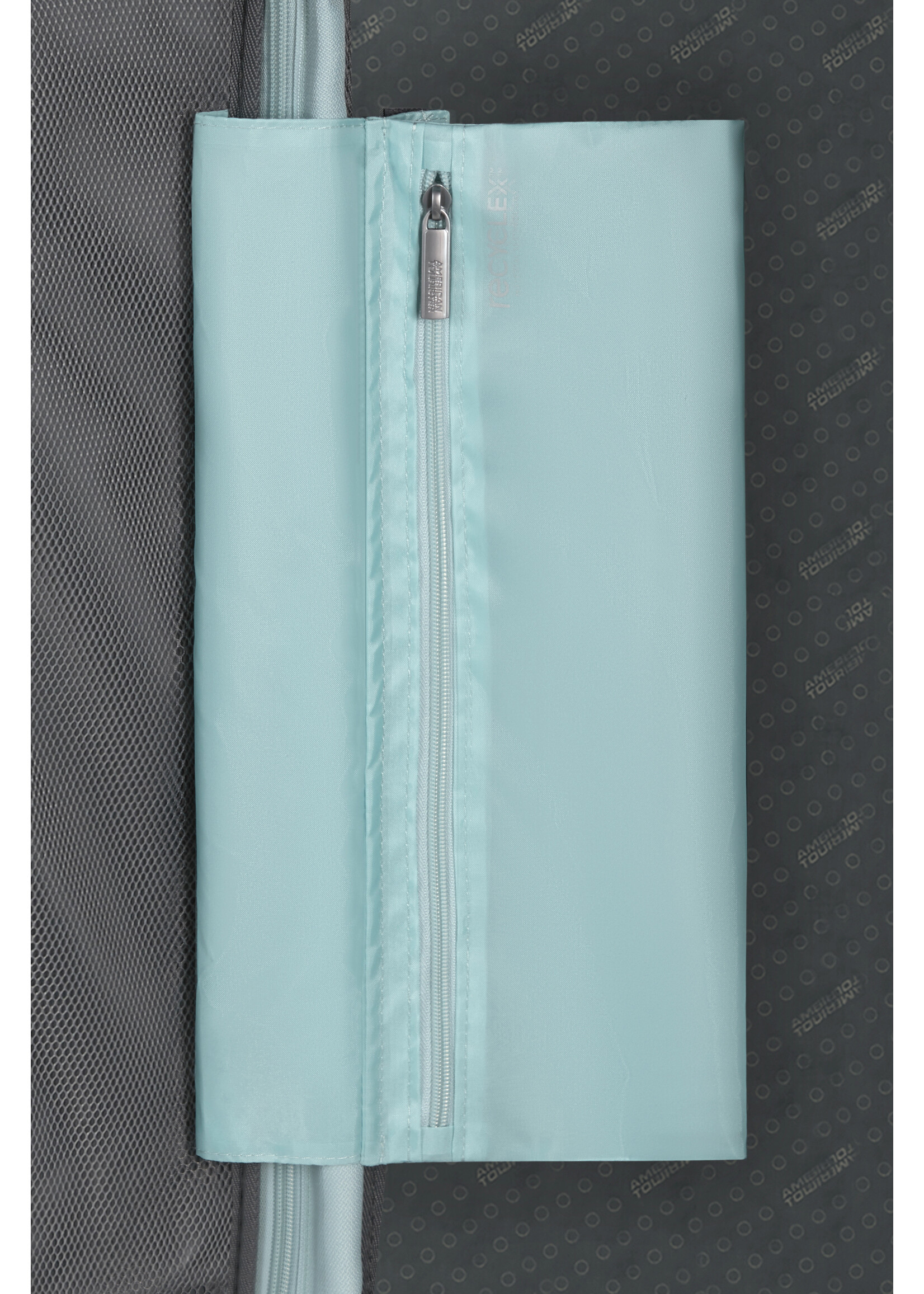 AMERICAN TOURISTER STARVIBE SPINNER 77 EXP METALLIC SURF BLUE