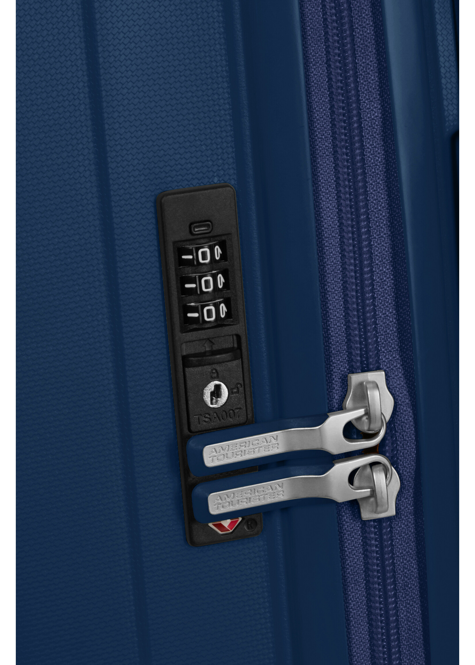 AMERICAN TOURISTER REJOY SPINNER 77 NAVY BLUE