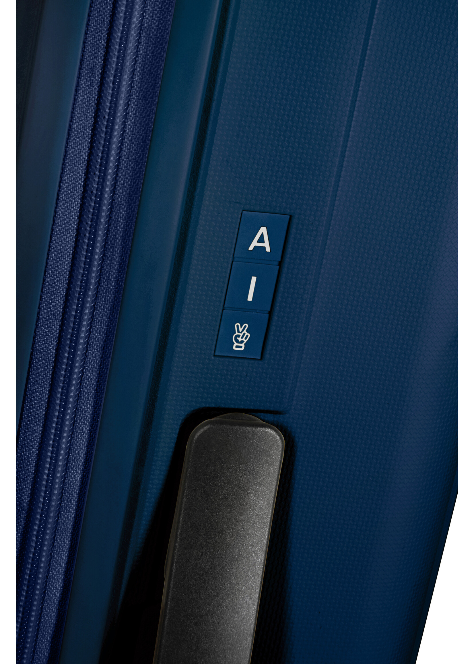AMERICAN TOURISTER REJOY SPINNER 77 NAVY BLUE