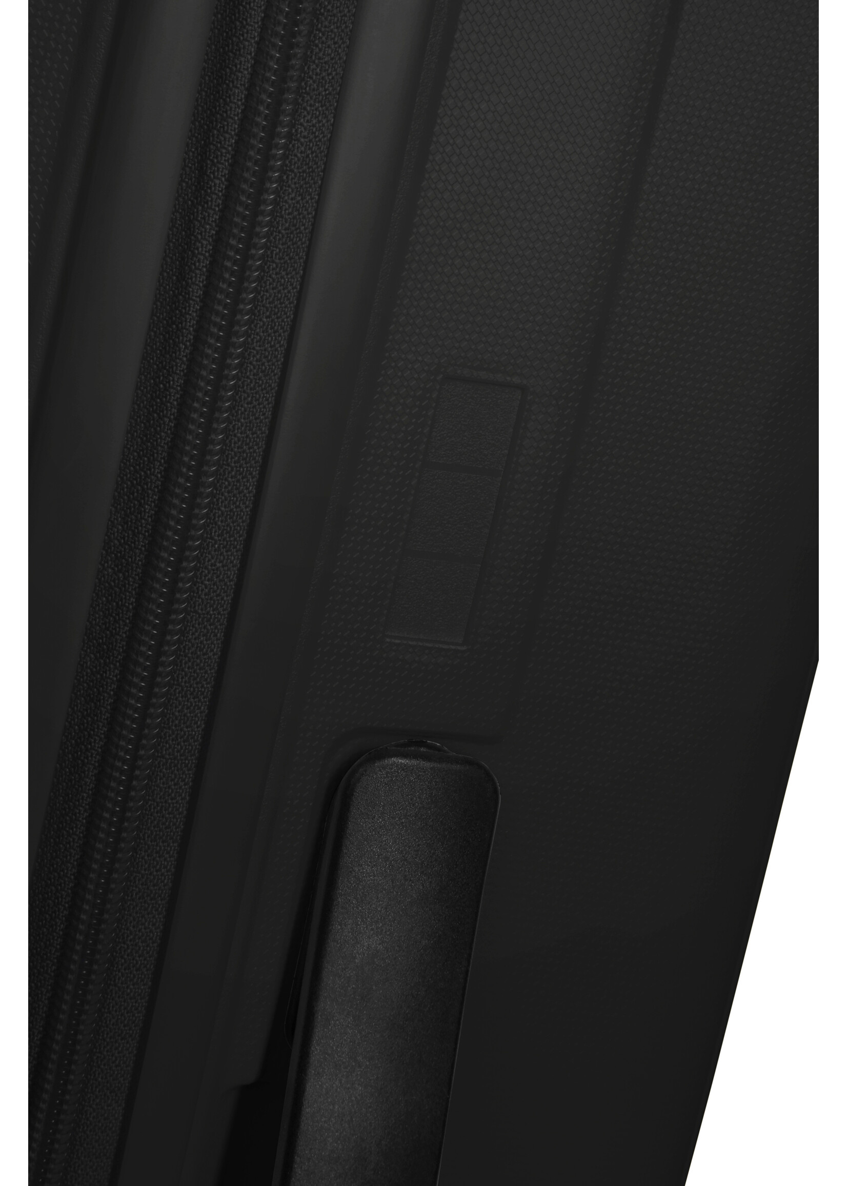 AMERICAN TOURISTER REJOY SPINNER 77 TRUE BLACK