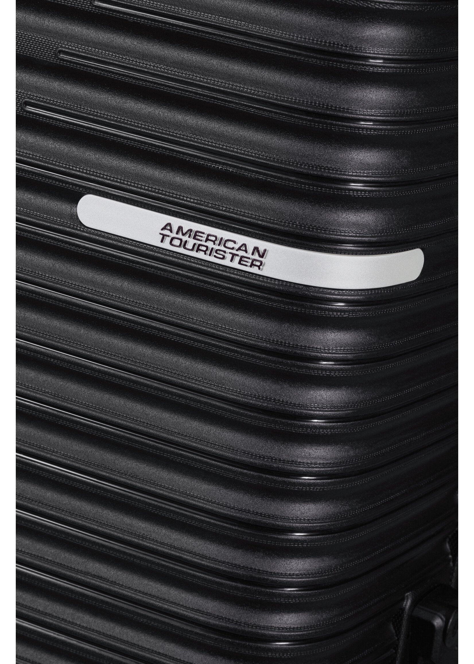 AMERICAN TOURISTER LIFTOFF SPINNER 79 BLACK