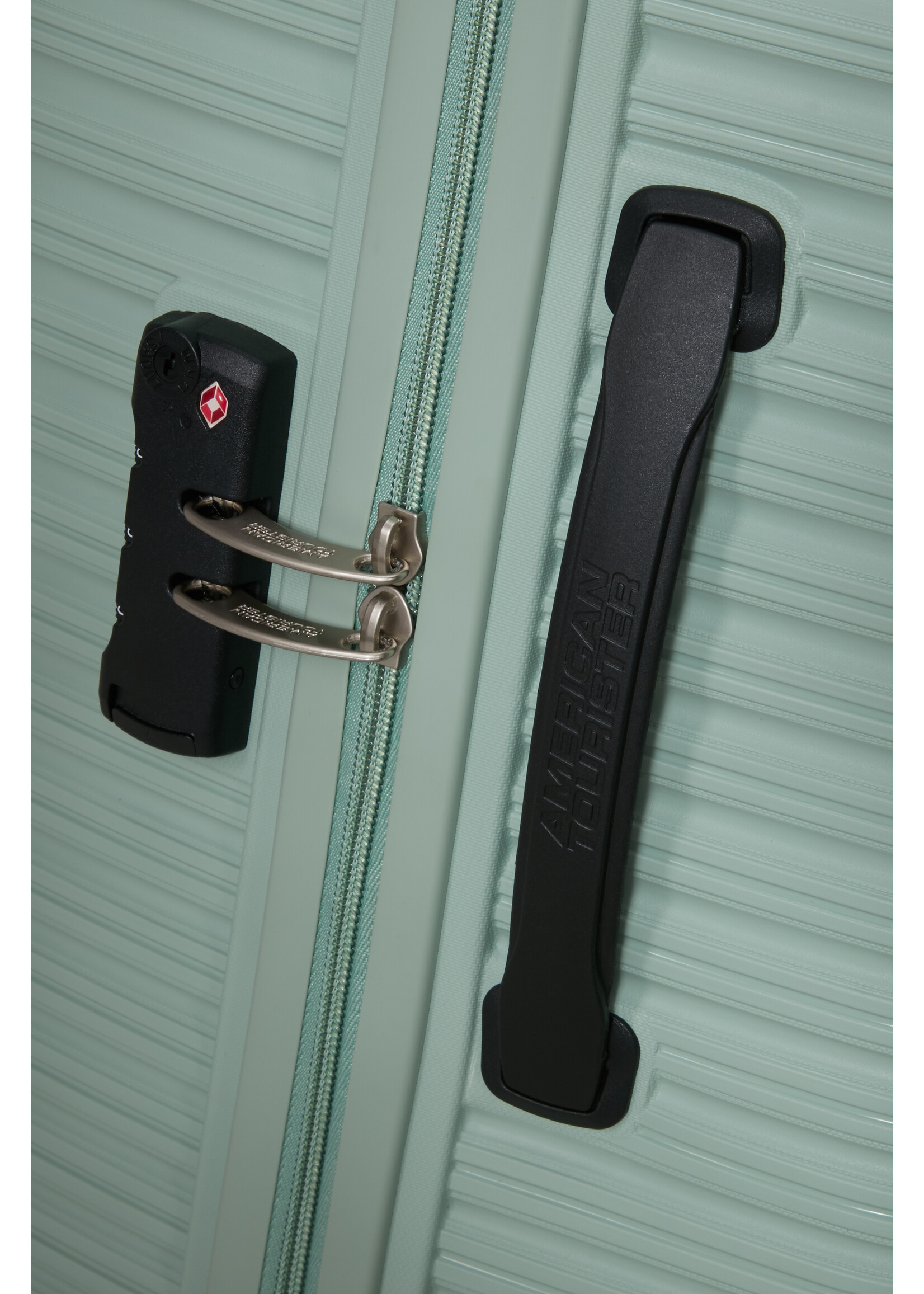 AMERICAN TOURISTER LIFTOFF SPINNER 55 ICEBERG GREEN