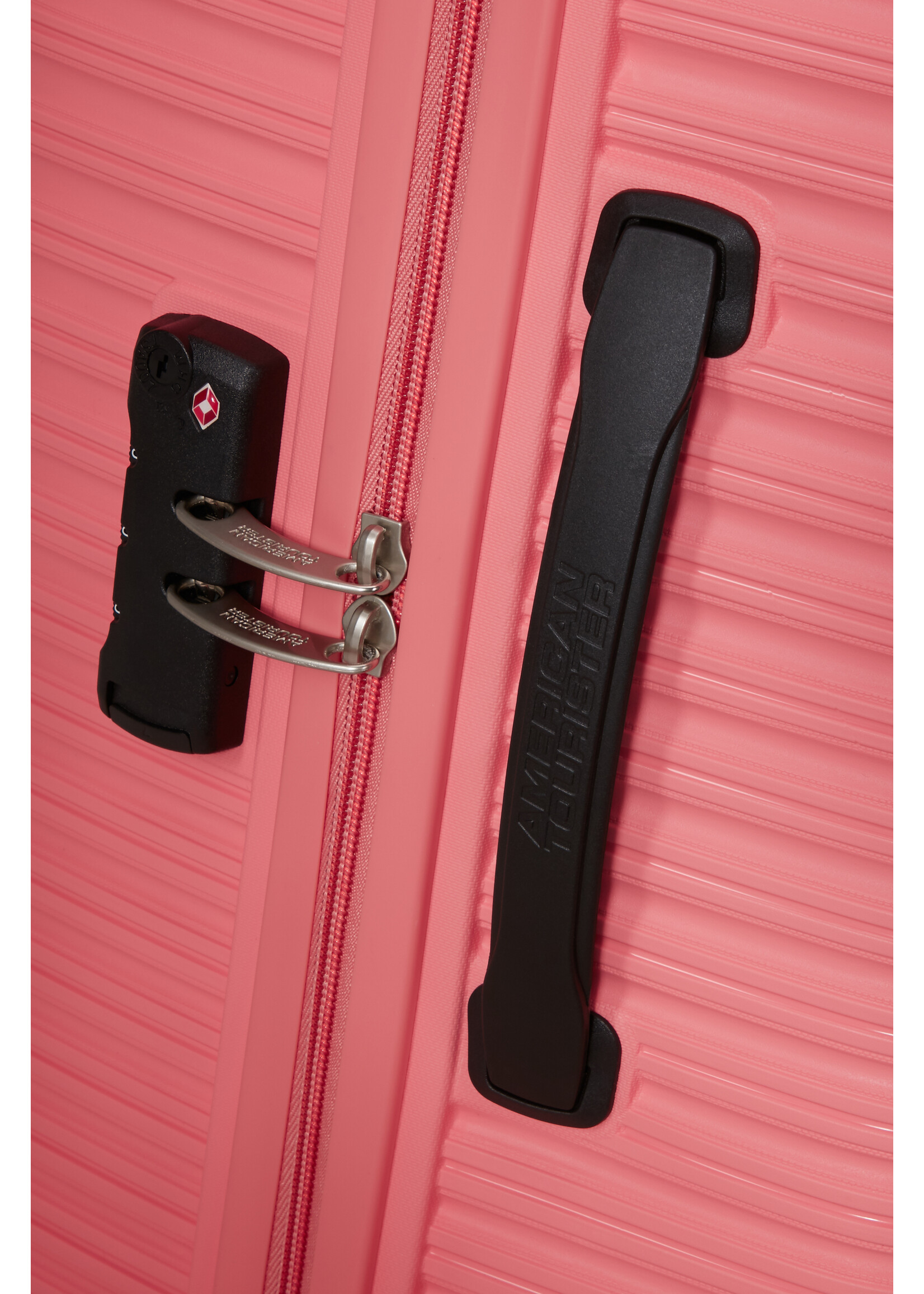 AMERICAN TOURISTER LIFTOFF SPINNER 67 THRIFT PINK