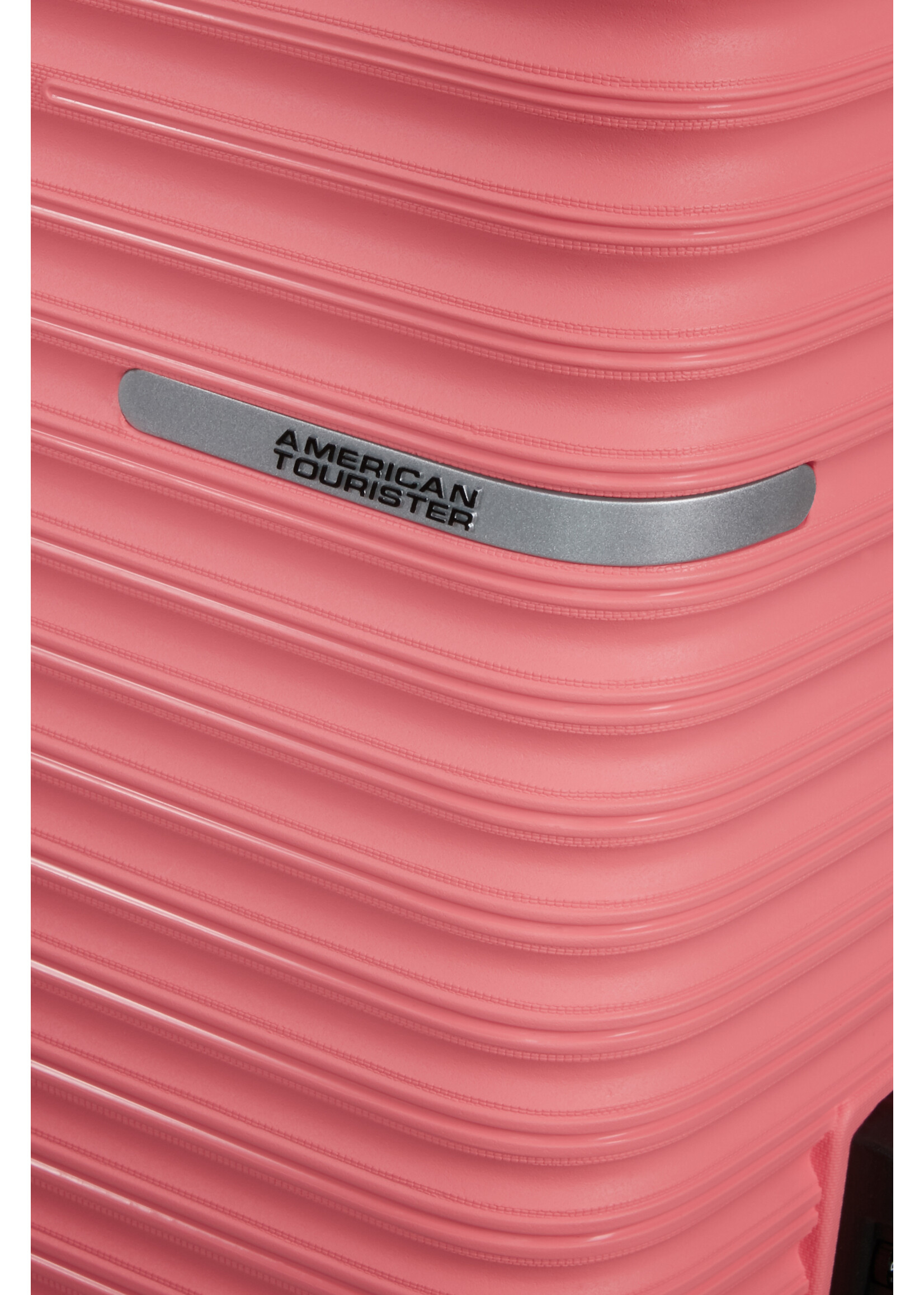 AMERICAN TOURISTER LIFTOFF SPINNER 67 THRIFT PINK