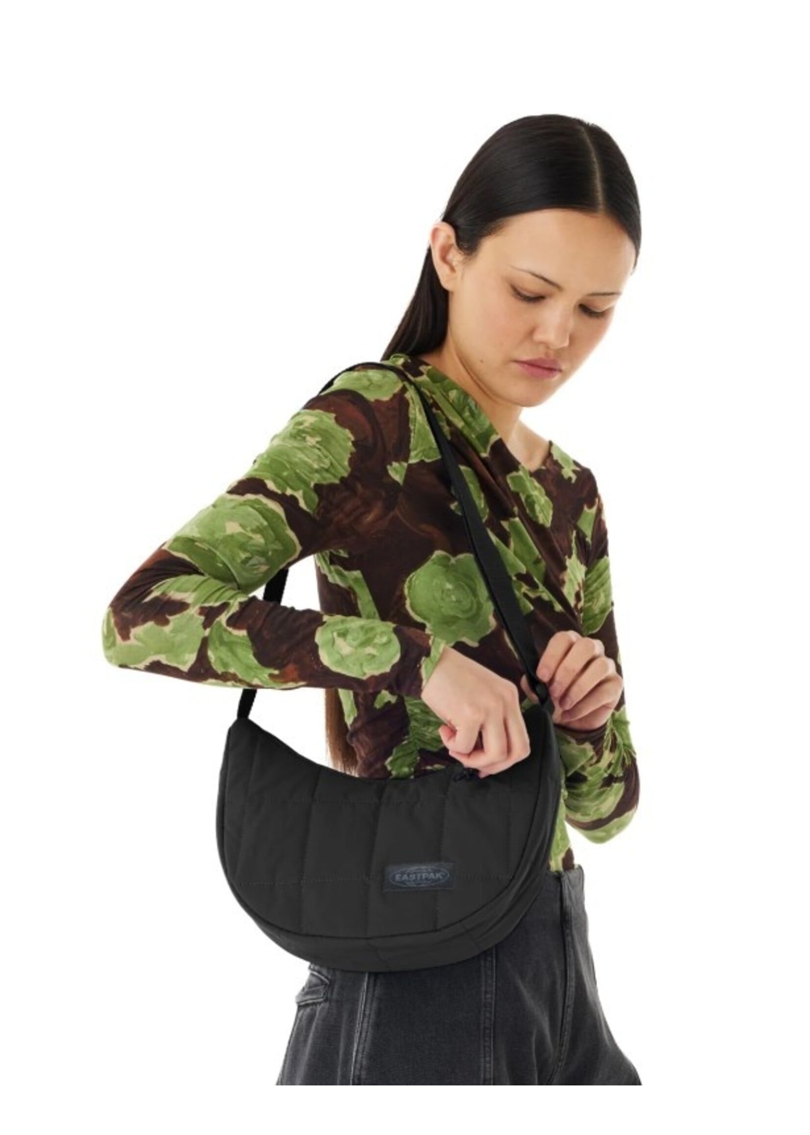 EASTPAK HALF MOON BAG Puff Checks Black