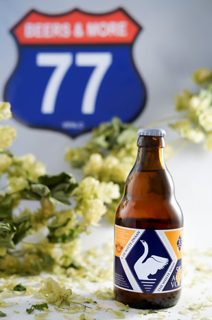 T Brugs Bierinstituut T Brugs Bierinstituut De Witte Zwaan Witbier Fles 33 cl 5,00% T Brugs Bierinstituut T Brugs Bierinstituut De Witte Zwaan Witbier Fles 33 cl 5,00%