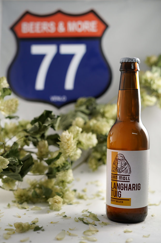 Van Moll Van Moll Langharig Tuig Weizen fles 33 cl  5,50% Van Moll Van Moll Langharig Tuig Weizen fles 33 cl  5,50%