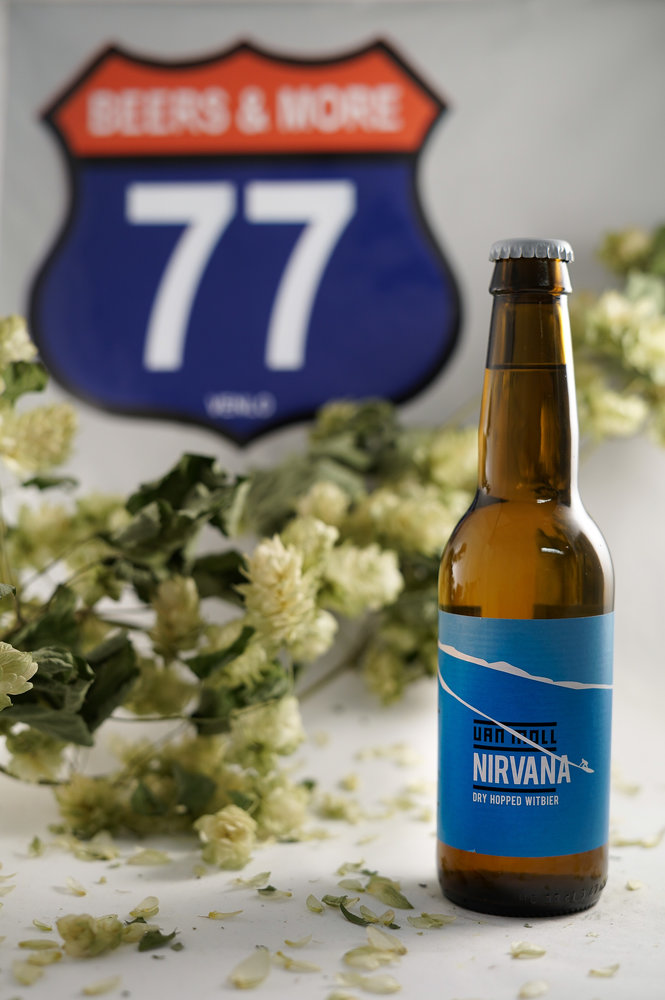 Van Moll Van Moll Nirvana Witbier fles 33 cl  5,20%