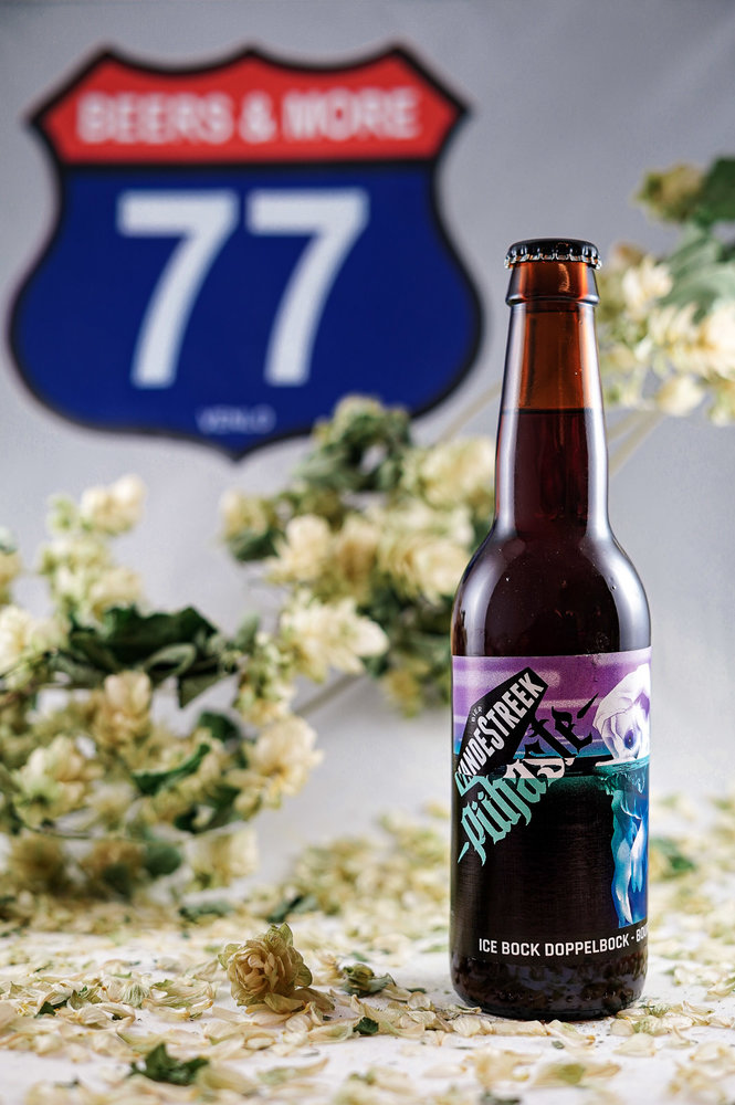 VandeStreek VandeStreek Ice Bock Doppelbock Bourbon BA Bockbier Fles 33 cl  17,20% VandeStreek VandeStreek Ice Bock Doppelbock Bourbon BA Bockbier Fles 33 cl  17,20%